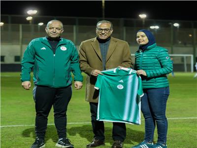 عضو مجلس إدارة الاتحاد الجزائري تشيد بمركز المنتخبات الوطنية 