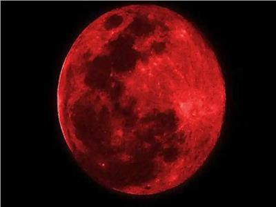 لوحة كونية نادرة في رمضان.. اصطفاف الكواكب مع القمر الدموي