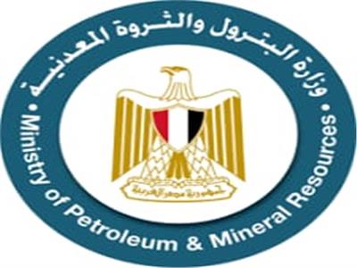 وزارة البترول تنفي أي صلة لمصر بناقلة الغاز التي تعرضت لحادث بالسواحل الليبية