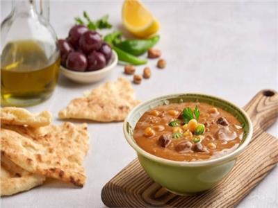 فوائد الفول المدمس ومخاطر الإفراط في تناوله
