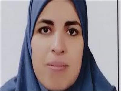 محافظ دمياط يهنئ الفائزة بلقب الأم المثالية بالمحافظة 
