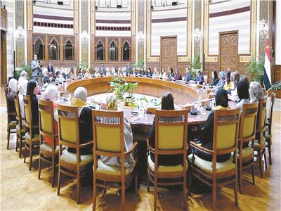 تكريم رئاسى يجسد تقدير الدولة لعطاء لا ينضب ...«المرأة» شريك استراتيجى لبناء الدولة وصناعة الإنسان