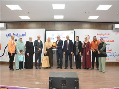جامعة دمياط تحتفل بالمرأة المصرية وتكرم الأمهات المثاليات