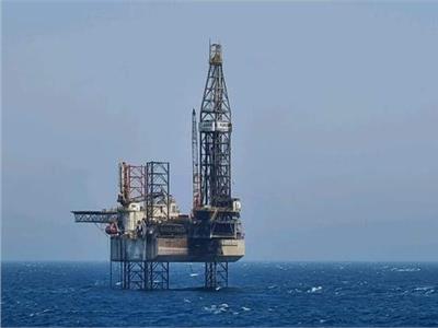 البترول: نجاح حفر بئر جديد بخليج السويس بإنتاج 2500 برميل يومياً
