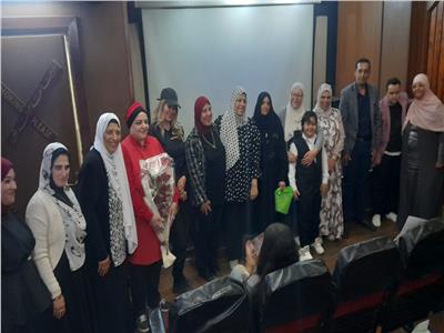 تكريم الأمهات المثاليات في احتفالية مميزة بمركز الثقافة السينمائية