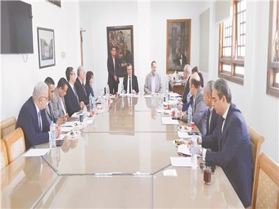برامج تدريبية متخصصة للشباب.. وإعداد خطة تنفيذية للمبادرات المستهدفة