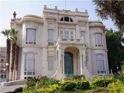 جامعة عين شمس توضح ما تم تداوله حول بحث «حل لغز مقبرة توت عنخ آمون»