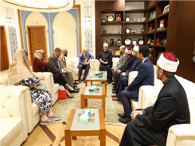 مفتي الجمهورية يستقبل القائم بأعمال السفارة الأمريكية بالقاهرة لتعزيز التعاون المشترك