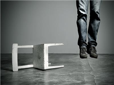 «التخلص من الحياة».. التعاطف خطر صامت والأسرة خط الدفاع الأول