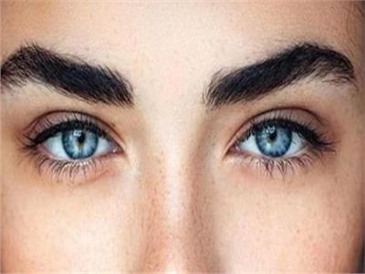 مظهر أكثر كثافة.. 5 طرق للعناية بـ «الحواجب» 