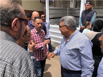 جولة لمحافظ الدقهلية بسوق كفر البدماص.. ضبط الأسعار ورفع الإشغالات