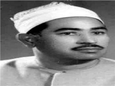 «ظاهرة العصر».. الشيخ الطبلاوي أول من قرأ القرآن في جوف الكعبة 