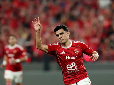 بن شرقي يسجل ثالث أهداف الأهلي أمام إنبي بجولة الحسم 