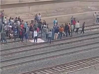 مصرع طالبة صدمها قطار في طوخ بالقليوبية 