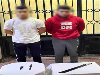 ضبط متهمين بالتعدي على بائع متجول وإصابته بأسلحة بيضاء في المنوفية