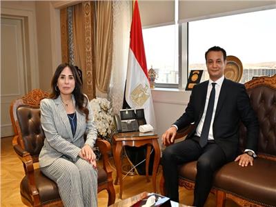 وزيرة الإسكان تبحث مع مدير عام صندوق التنمية وإعادة إعمار ليبيا تعزيز التعاون 