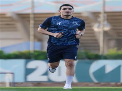 محمد حمدي لاعب بيراميدز يواصل برنامج التأهيل بعد الإصابة بالرباط الصليبي 