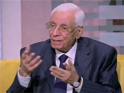 حسام موافي: معظم حالات صعوبة البلع نفسية والمنظار يحسم التشخيص 