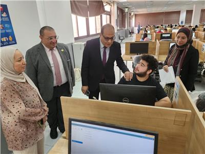  انطلاق الاختبارات الإلكترونية بكلية الصيدلة بجامعة الإسماعيلية الأهلية 