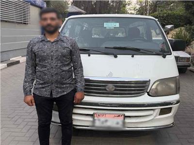 بسبب الأجرة.. ضبط سائق تعدى على فتاتين بكورنيش المعادي 