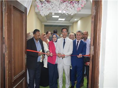 رئيس جامعة بنها يفتتح مشروع تخرج طلاب التربية النوعية 