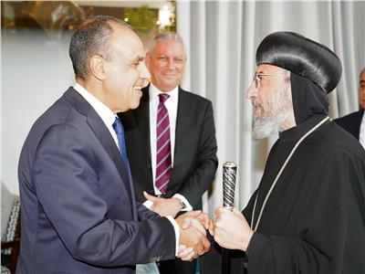 وزير الخارجية يلتقي أسقف الكنيسة القبطية في لندن