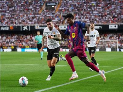برشلونة يسقط بالثلاثة أمام فالنسيا في ختام الدوري الإسباني