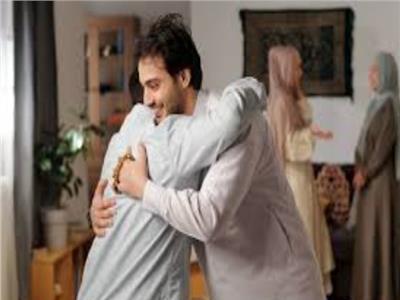 إتيكيت زيارات العيد | أخطاء بسيطة قد تترك انطباعاً لا ينسى بين الأقارب
