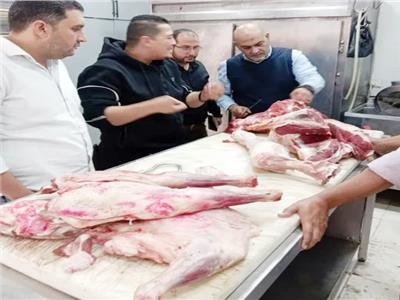 تزامنًا مع عيد الأضحى ..  الداخلية تحكم قبضتها على الأسواق وتضبط المخالفين