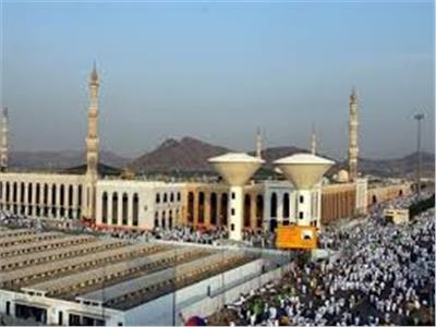  صلاتا الظهر والعصر جمعا وقصرا من مسجد نمرة بصعيد عرفات 