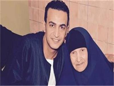 «بتر كامل للساق».. سمسم شهاب يكشف تطورات الحالة الصحية لوالدته