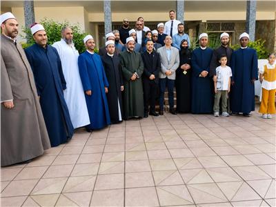 احتفالًا بالعيد.. موفدو الأوقاف بموزمبيق يشاركون في مأدبة غداء بسفارة مصر
