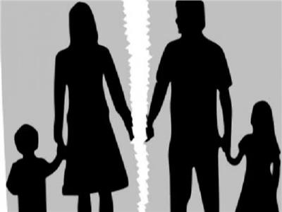 الاستئناف تعيد حضانة طفلين لوالدتهما بعد كشف ألاعيب الأب
