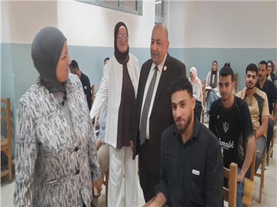  نائب رئيس جامعة القاهرة لشئون التعليم والطلاب يجري جولة تفقدية بعدد من الكليات 