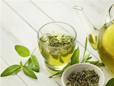 المساعدة في فقدان الوزن و دعم صحة القلب.. الشاي الأخضر سلاح طبيعي لصحة أفضل