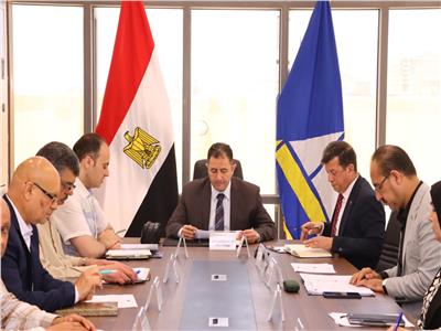 محافظ دمياط يتابع آخر مستجدات ملف تقنين أراضي الدولة