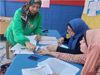 غرفة عمليات «تعليم الجيزة» تتابع لحظة بلحظة استعدادات لجان امتحانات الإعدادية