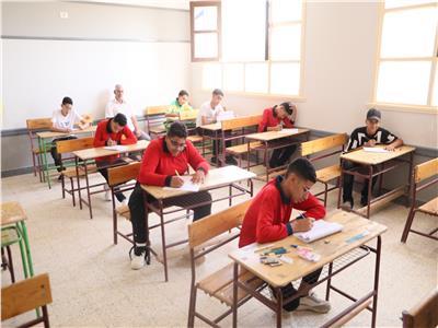 أولياء أمور مصر: امتحان اللغة العربية بالجيزة في مستوى الطالب المتوسط