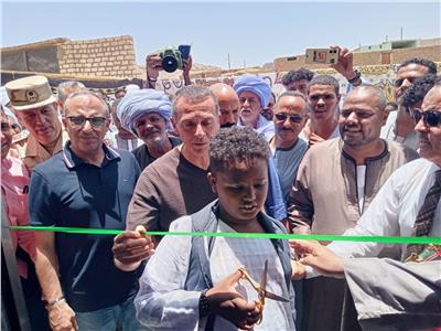 محافظ أسوان يفتتح مسجد شهداء بدر بنجع الشطب بسلوا بحري