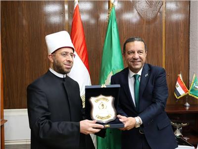 وزير الأوقاف يشارك محافظة المنوفية احتفالاتها بعيدها القومي