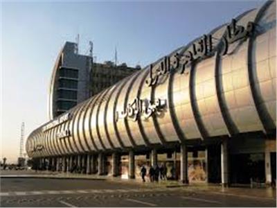 قبل سفرها.. ولادة ناجحة لراكبة يمنية داخل عيادة مطار القاهرة