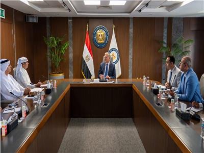 وزير البترول يبحث مع إينوك الإماراتية التوسع في الاستثمارات المشتركة