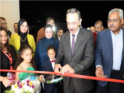 محافظ سوهاج يشهد حفل تكريم أوائل الشهادات والخريجين
