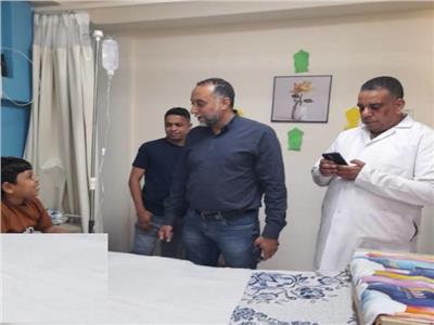 وكيل صحة سيناء يفاجئ  مستشفى العريش العام لمتابعة انتظام التشغيل بنوبتجيات الجمعة