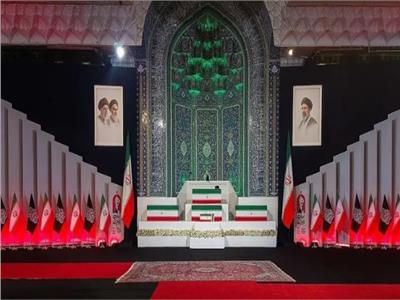 طهران تبدأ وداع «علي خامنئي» في مراسم تشييع ممتدة