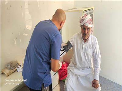 الكشف وتوفير العلاج المجاني لـ ٢١٥ مواطنا بقافلة الطبية بسيناء