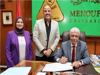 رئيس جامعة المنوفية يعتمد نتيجة أول دفعة بكلية طب الأسنان بنسبة نجاح 100%