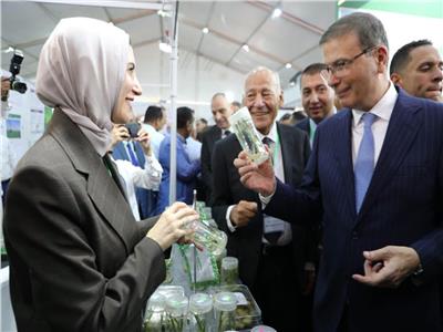 وزير الزراعة يفتتح معرض مركز البحوث الزراعية الثاني