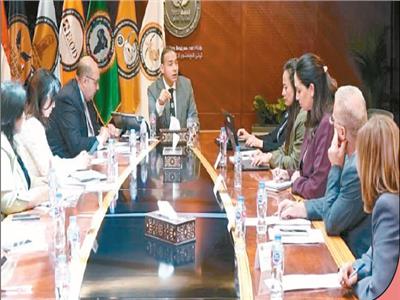 عزام يبحث مع وفد البنك الدولى مستجدات تطوير سوق المال