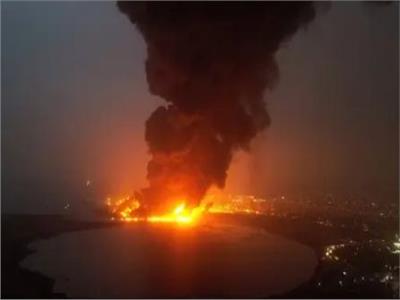 لا استهداف لميناء الحديدة.. التحالف يضرب القواعد العسكرية الحوثية ويحمي حركة الملاحة